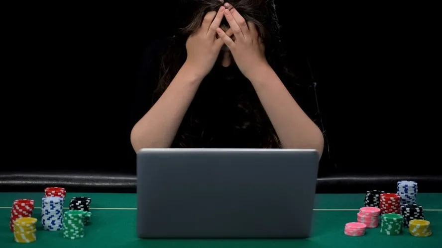 Jogo do Tigrinho: usuárias revelam acúmulo de dívidas e dificuldades em se livrar do vício