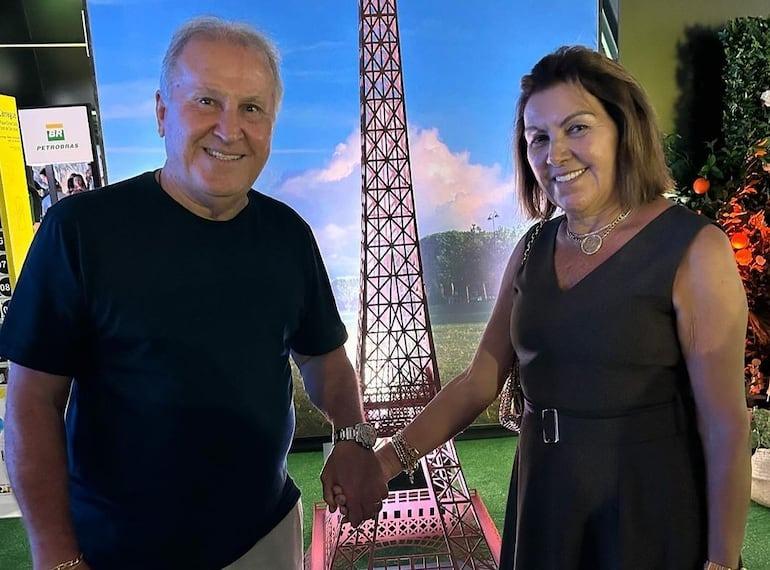 Zico tranquiliza fãs após ter diamantes, dinheiro e relógio roubados em Paris