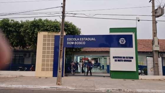Pai de aluno invade escola e tenta matar coordenador e VG