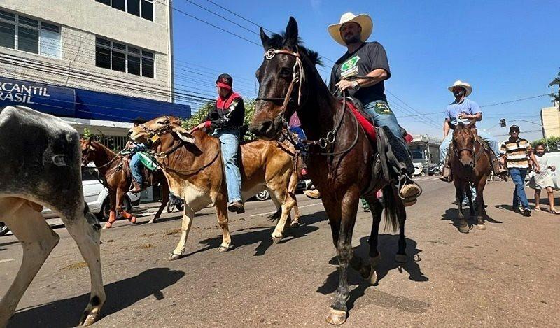 Lei alterada por Cattani facilita realização de cavalgadas e eventos rurais  - Pagina1