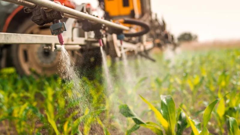 Pedido de vista suspende decisão sobre projeto de uso de agrotóxicos próximo a áreas urbanas