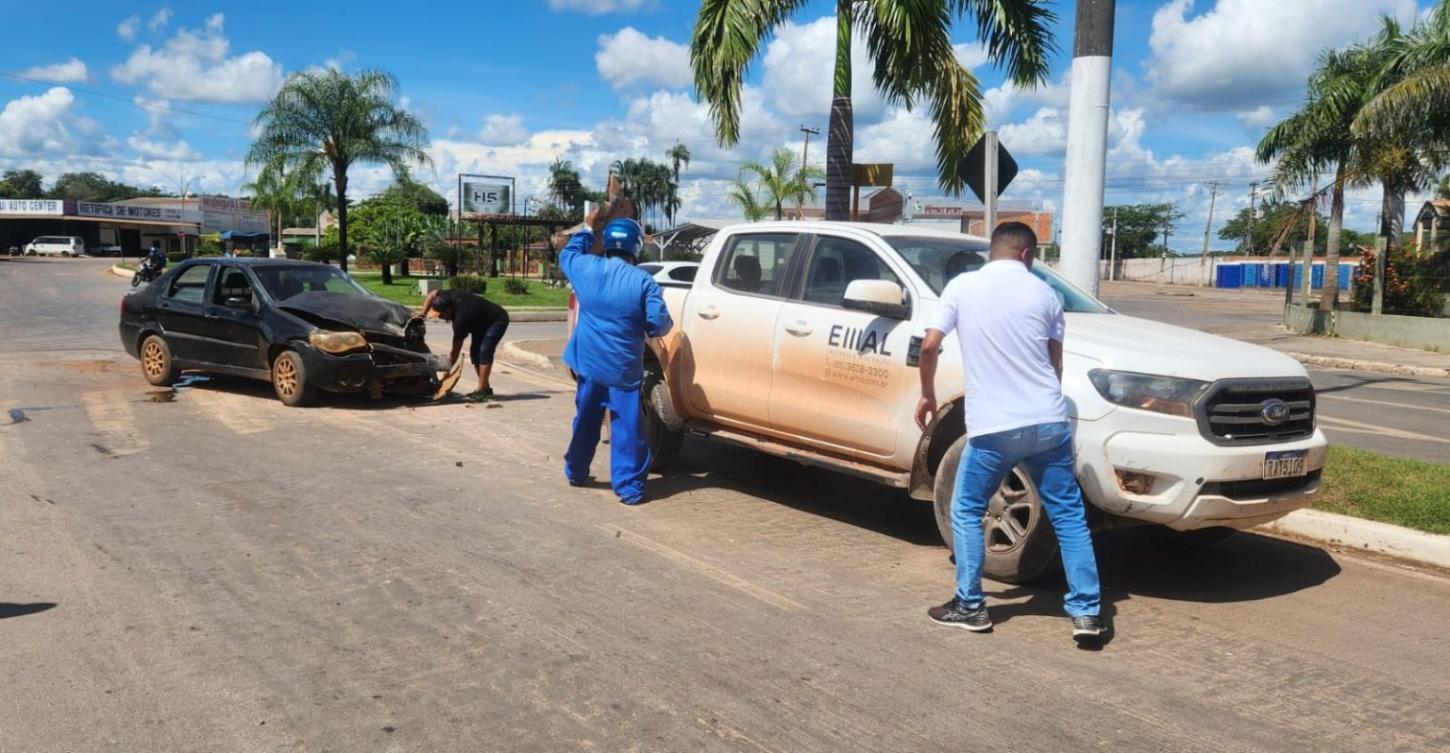 Homem embriagado e sem habilitação se envolve em acidente em Nobres