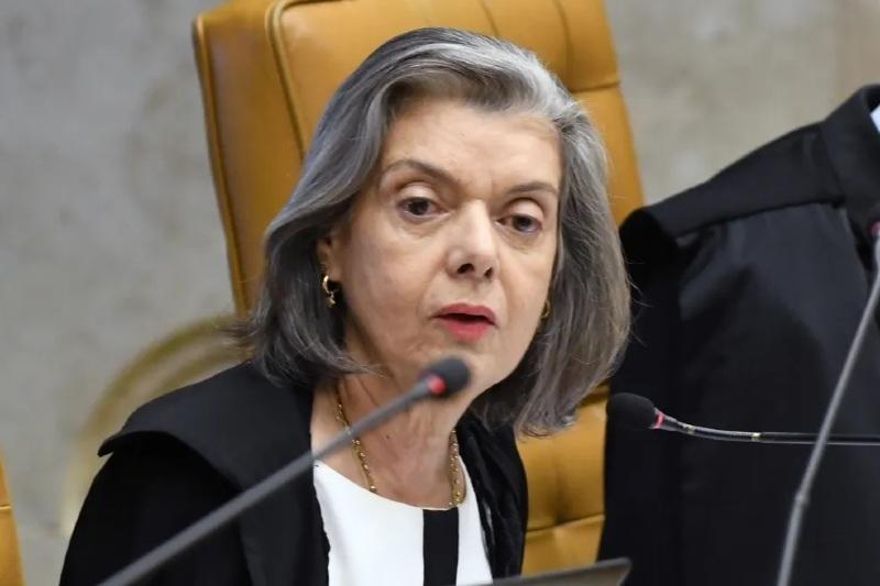 Cármen Lúcia defende tornozeleira e proibições para conter Bolsonaro