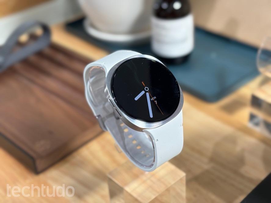 Galaxy Watch 8 e Watch 8 Classic estreiam com tela brilhante e IA