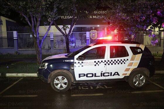 Homem foi preso após agredir companheira por ciúmes da enteada em Nova Mutum