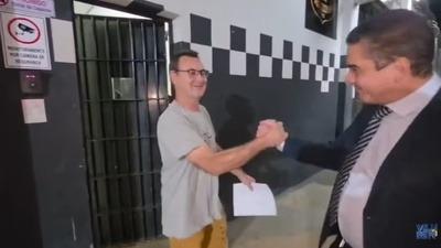 Inocente foi solto em Sinop após um ano preso. Esposa que ficou zangada e induziu a filha a acusá-lo de abuso