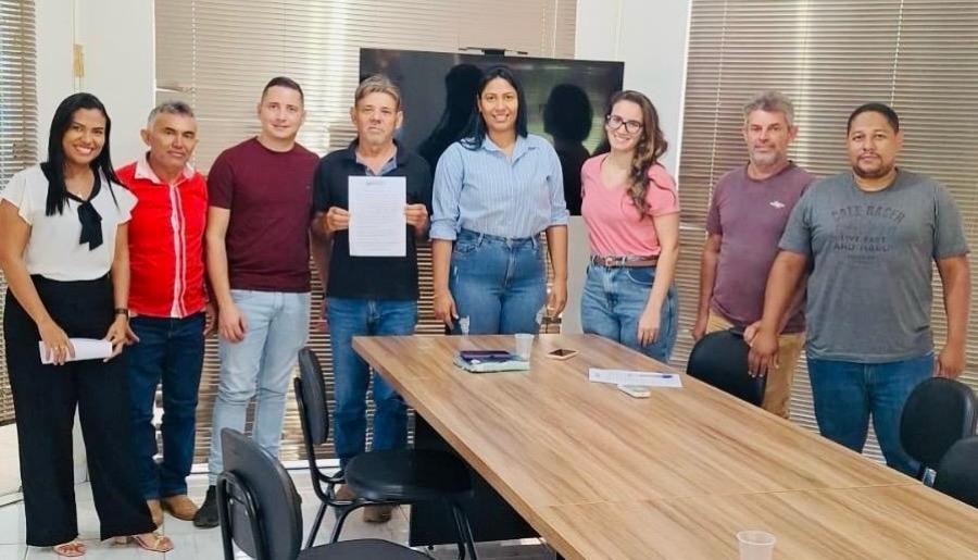 Prefeitura firma acordo com moradores para cercar lixão e melhorar segurança ambiental em Rosário Oeste