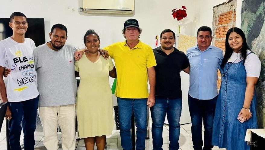 Encontro entre Prefeito e jovens do 'Segue-me' pode render novas ações sociais em Rosário Oeste
