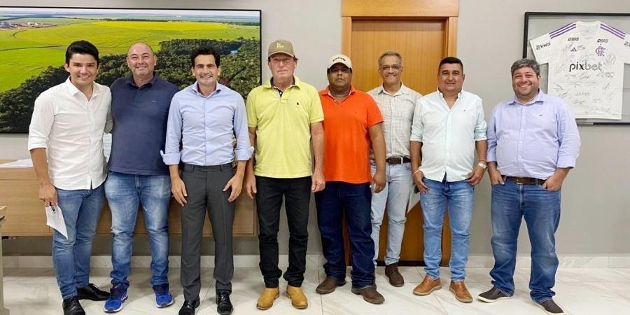 Prefeito de Rosário Oeste articula com Casa Civil investimentos em Educação e Infraestrutura