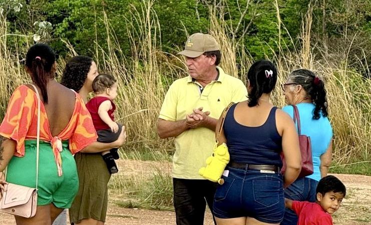 Prefeito de Rosário Oeste reforça apoio à agricultura familiar durante visita à comunidade Vão da Serra, no Bauxi