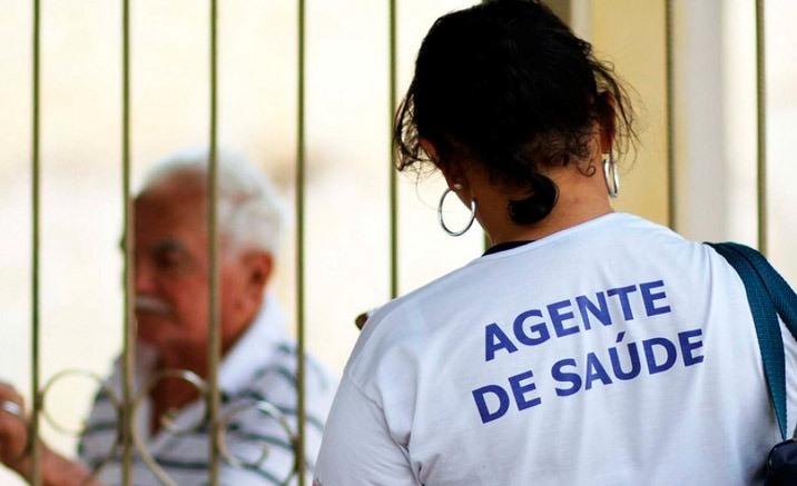 Agentes comunitários de saúde e endemias comemoram aposentadoria integral