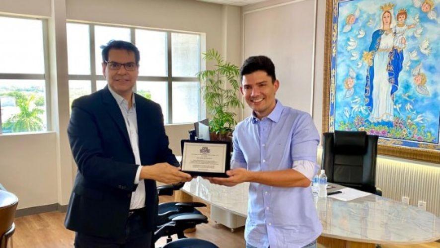 Homenagem a Campos Neto destaca avanços econômicos em Rosário Oeste