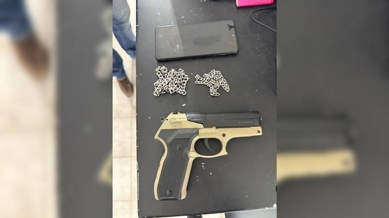 Jovem de 19 anos foge em alta velocidade e é flagrado com pistola de Airsoft na cintura em Diamantino
