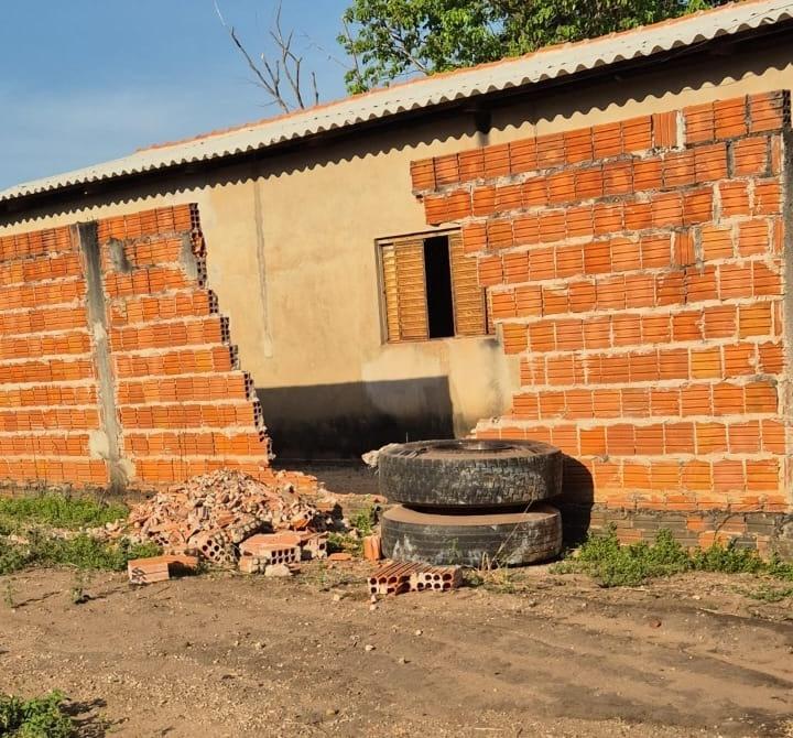 Rodas de Caminhão se Soltam e Invadem Propriedade Residencial em Nobres - MT