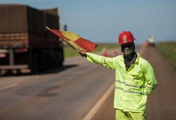 Trecho da BR-364 em Nobres será interditado por 30 minutos para detonação de rochas