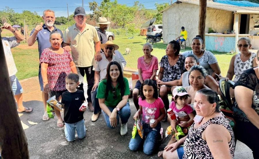 Prefeito de Rosário Oeste visita comunidade Nova Montanha, ouve moradores e reforça ações sociais