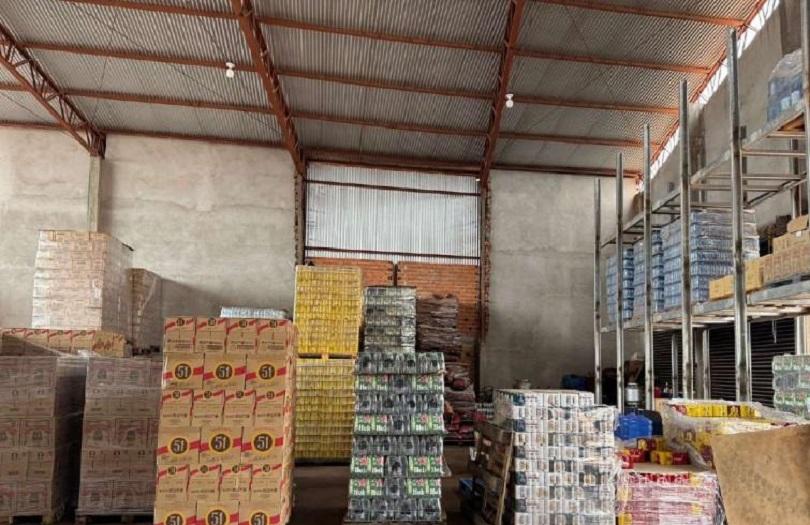 Sefaz apreende R$ 322 mil em bebidas irregulares em distribuidora de Rosário Oeste