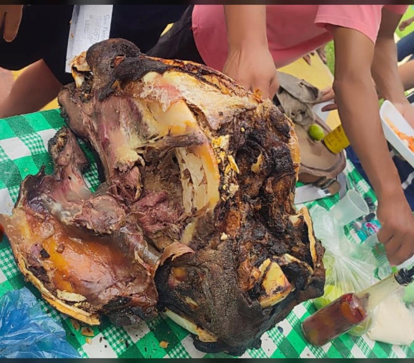 Movimento Cultural de Acorizal serviu 8 cabeças de boi assadas na Praça Central da cidade