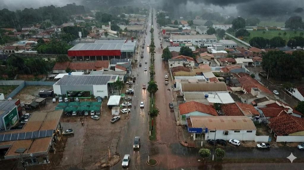 Domingo chuvoso marca o clima em Rosário Oeste