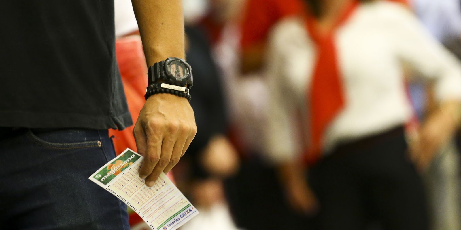 Mega-Sena acumula pela 11ª vez e sorteio chega a R$ 115 milhões