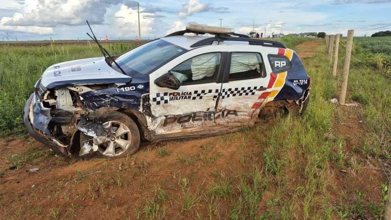 Ultrapassagem provoca colisão com viatura da PM e deixa motorista em estado grave em Progresso (MT)