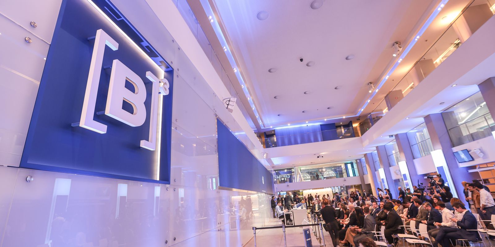 Bolsa de valores atinge novo recorde e se aproxima dos 190 mil pontos