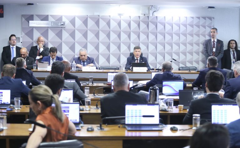 CPMI do INSS convoca deputado e filho de empresário para depor