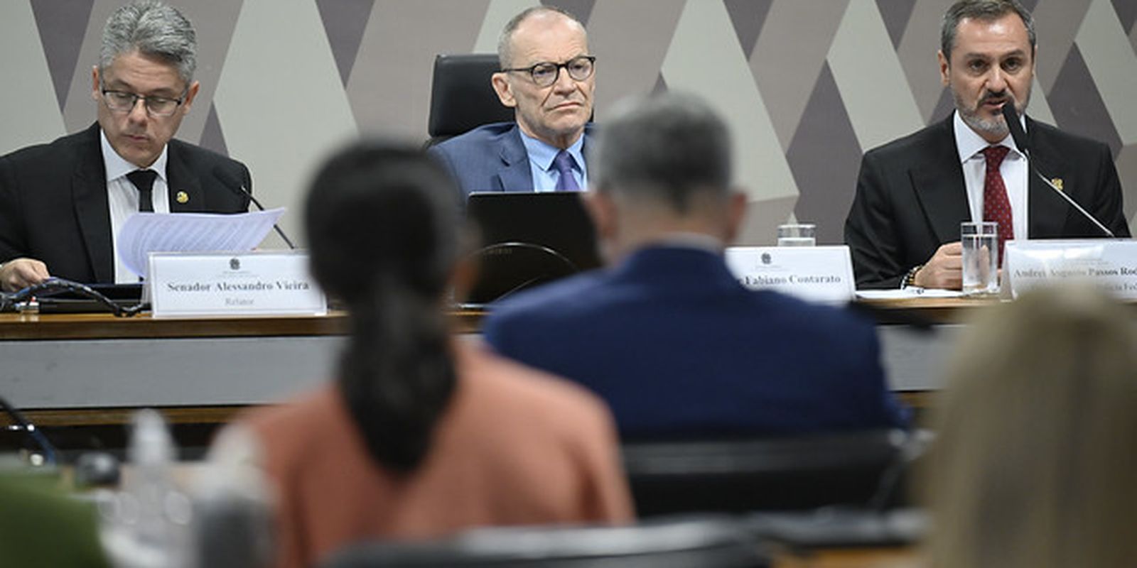 CPI do Crime Organizado convida Moraes e Toffoli para depor sobre o Banco Master