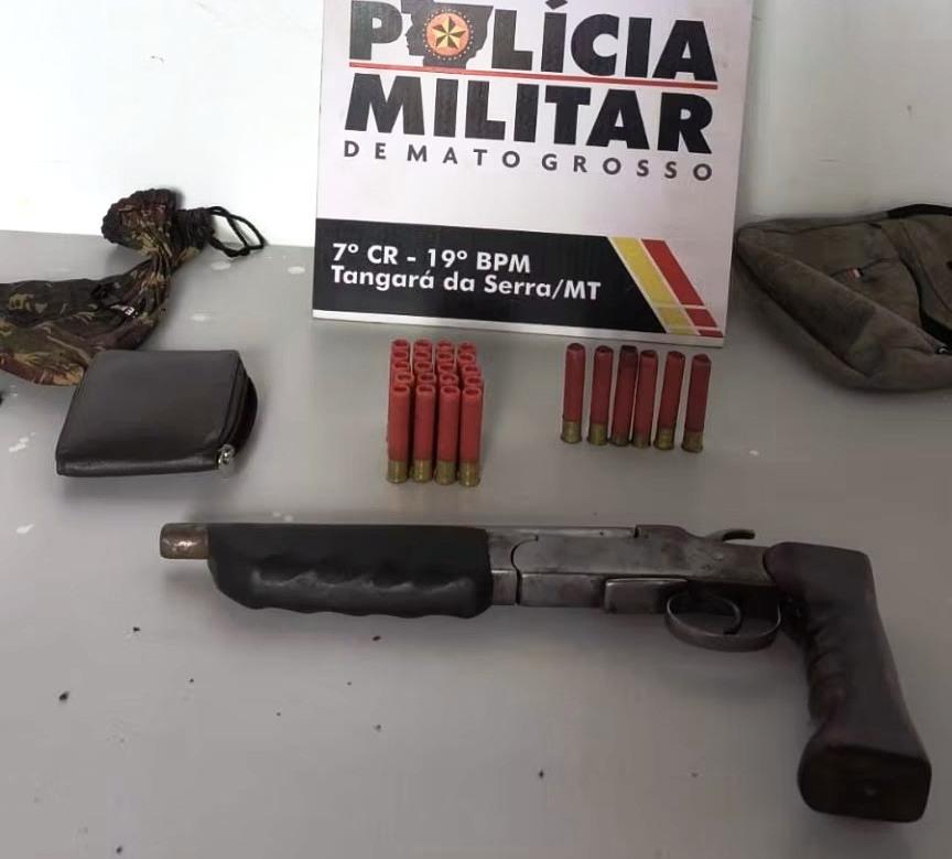 Homem bêbado ameaça e aponta arma para funcionárias em posto de combustível de Tangará