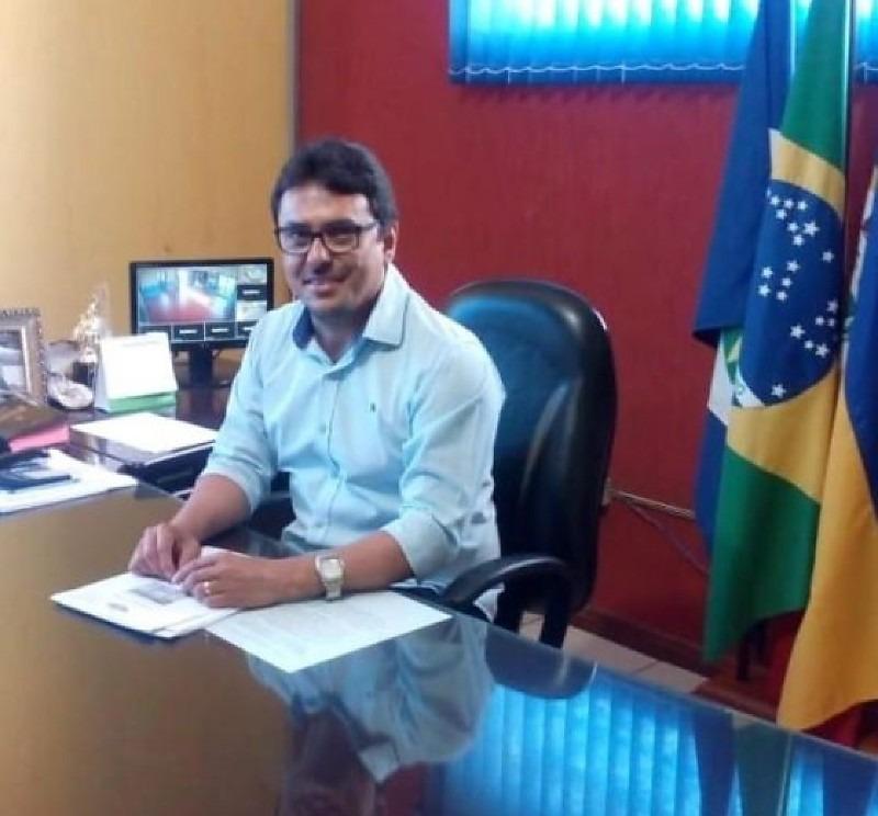 Justiça absolve ex-prefeito de Acorizal em ação sobre merenda escolar