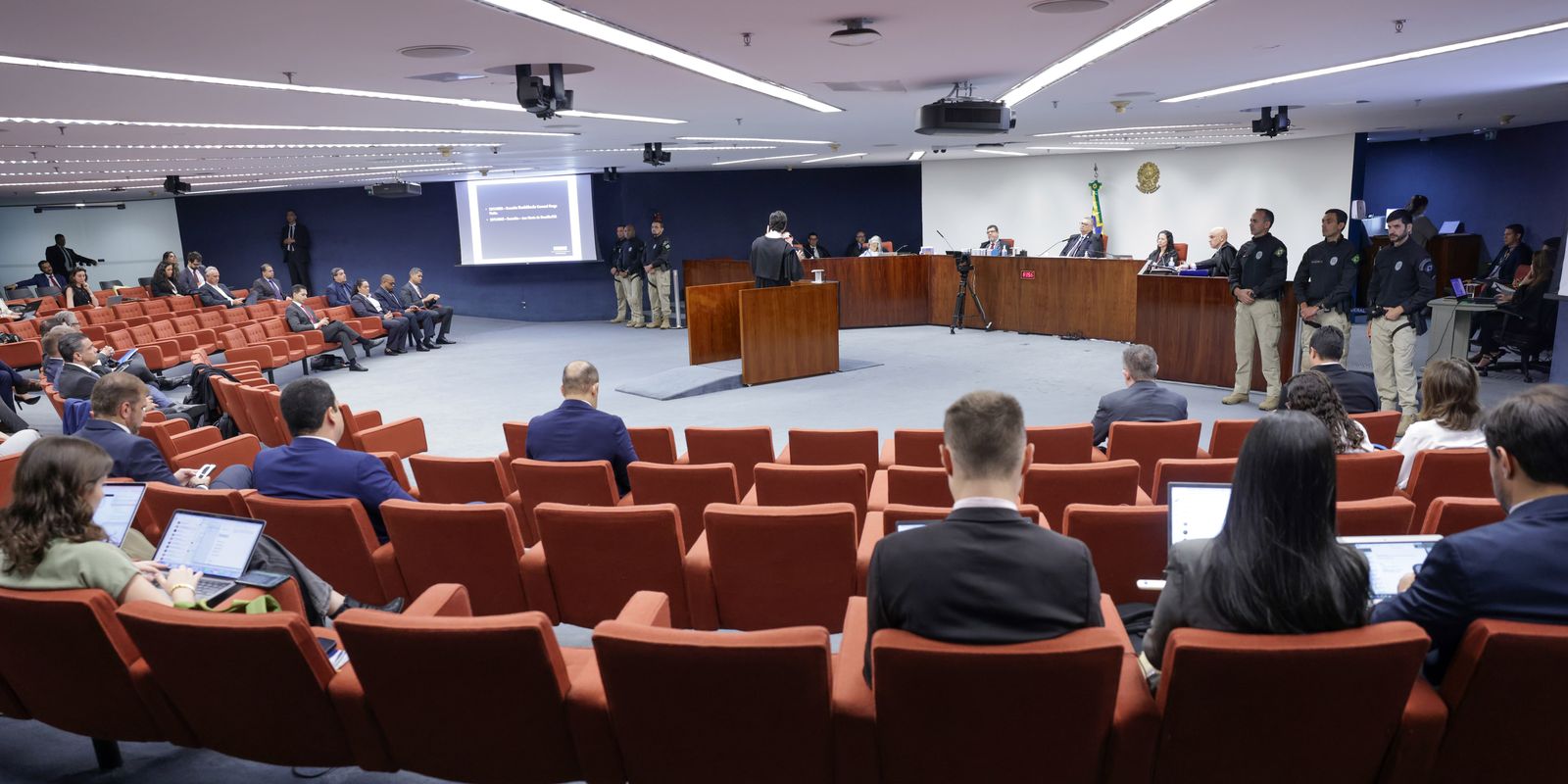 Alexandre de Moraes vota para negar recursos de réus do núcleo 3 da trama golpista