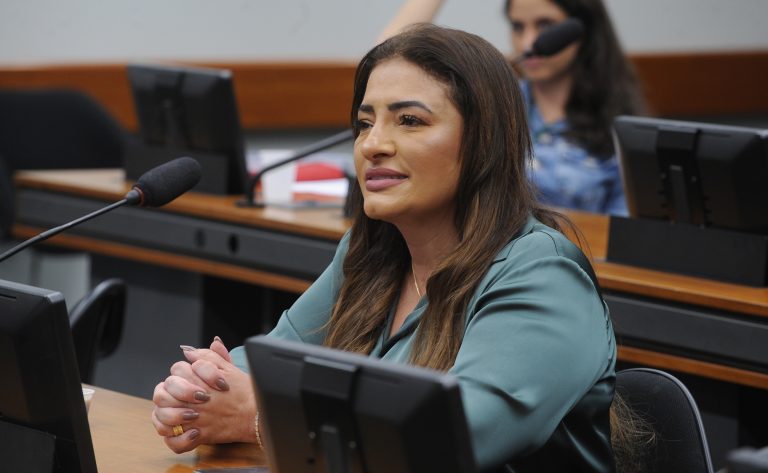 Projeto de lei propõe pena de até 40 anos para estupro com lesão grave ou morte