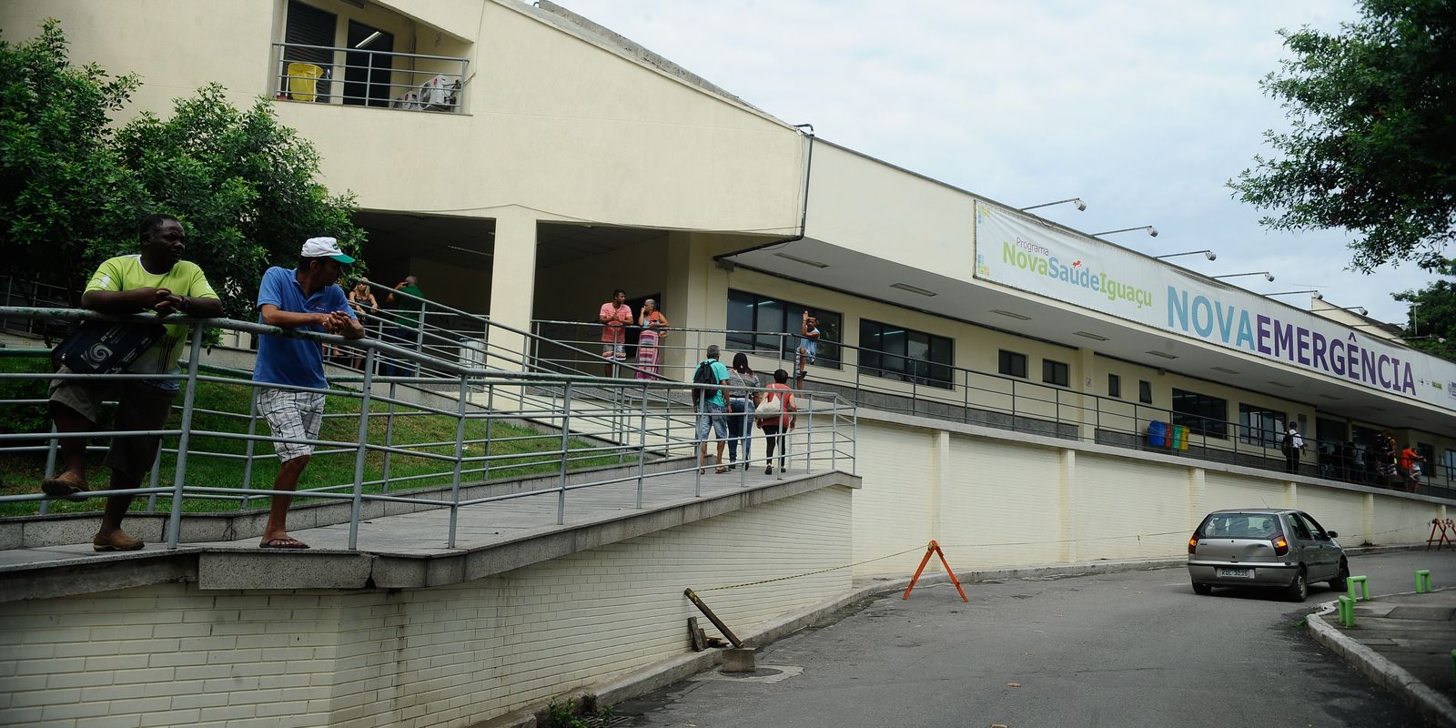 Ataque a tiros em bar de Nova Iguaçu resulta em seis mortos