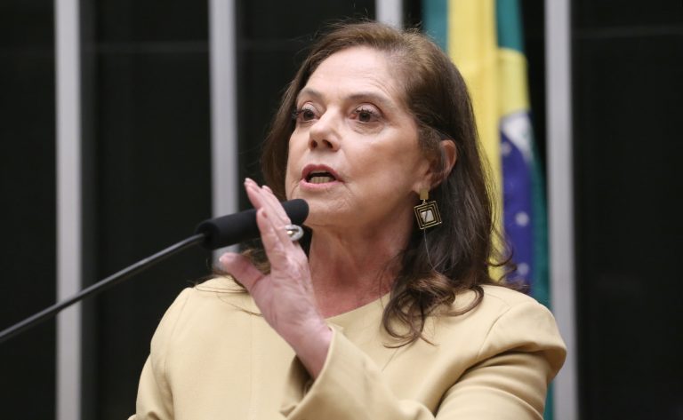 Câmara aprova lei para acesso a terapias avançadas contra o câncer no SUS