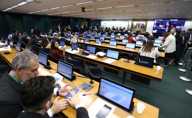 Comissão da Câmara aprova seis propostas para novas datas comemorativas