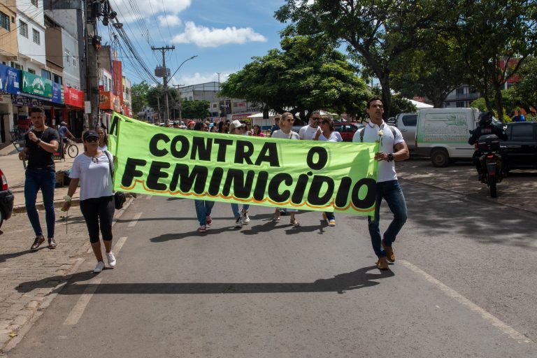 Comissão mista promove debate sobre violência contra a mulher e a Lei do Feminicídio; participe