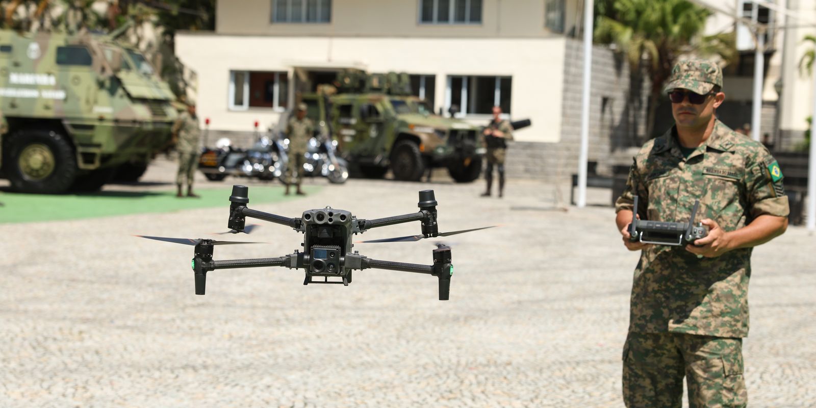 Fuzileiros navais integram novas tecnologias para defesa e socorro em catástrofes