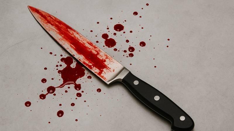 Homem é morto a facadas após discussão por celular