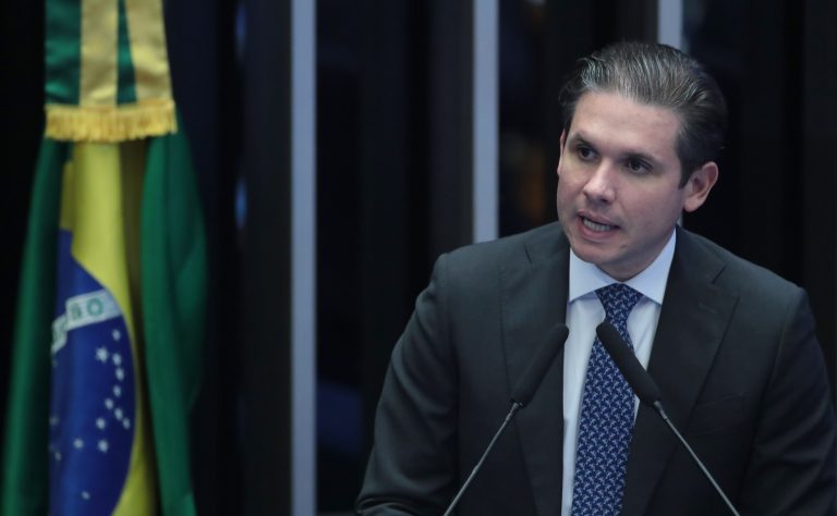 Hugo Motta destaca cooperação internacional na oficialização do acordo Mercosul-União Europeia