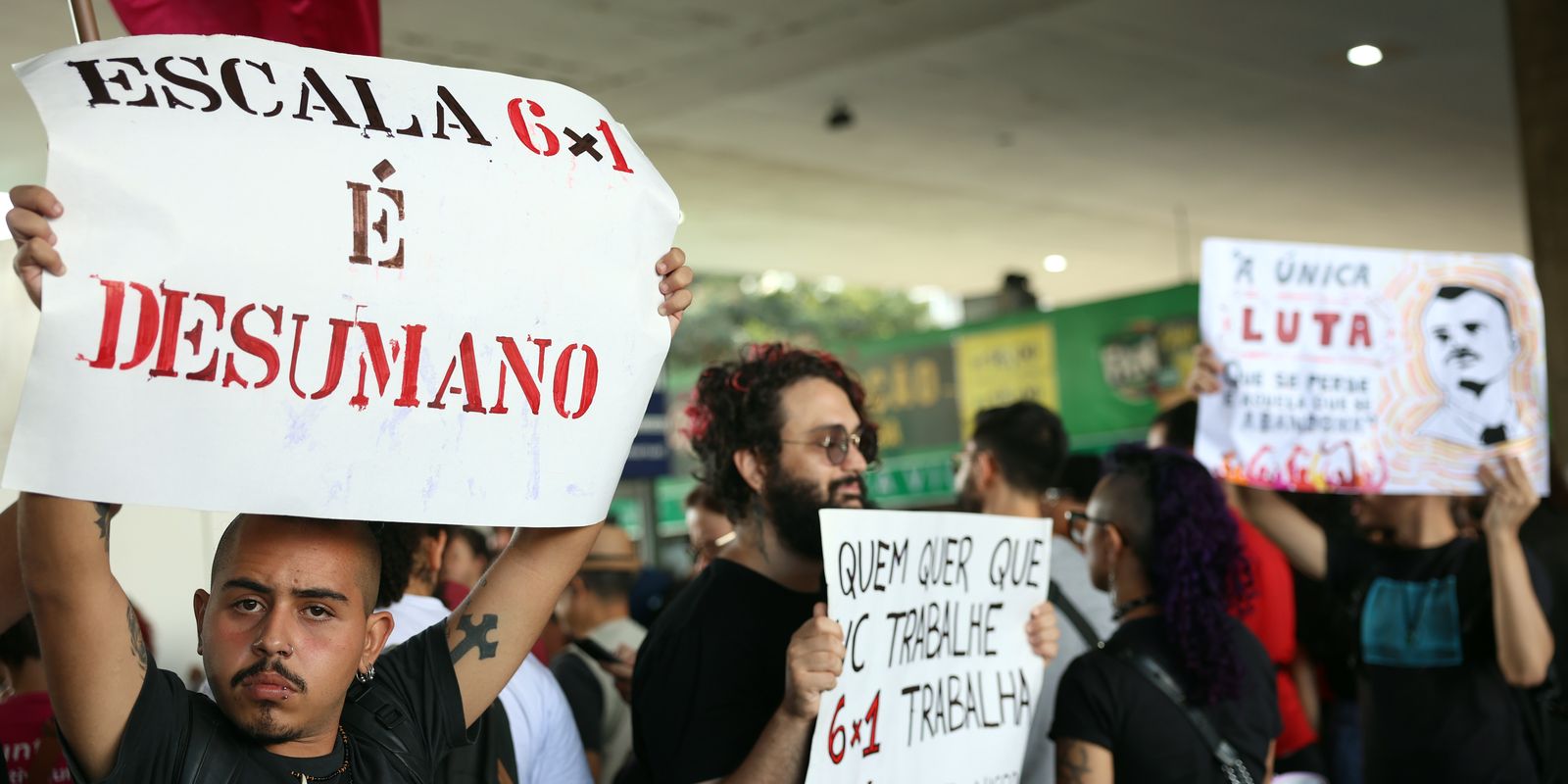 Oito em cada dez brasileiros com até 40 anos apoiam o fim da escala 6x1