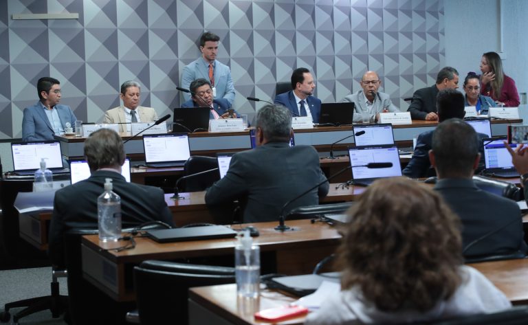 Pescadores solicitam simplificação e fim da burocracia digital no seguro-defeso