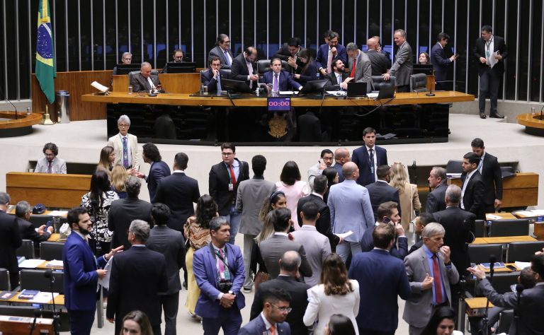 Plenário da Câmara pode debater uso de fundo de calamidade para Operação Carro-Pipa