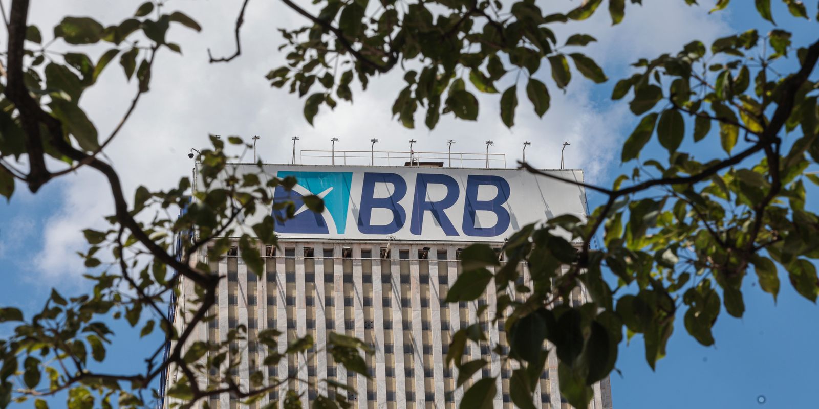 BRB enfrenta prazo final para divulgação de balanço nesta terça-feira (31)