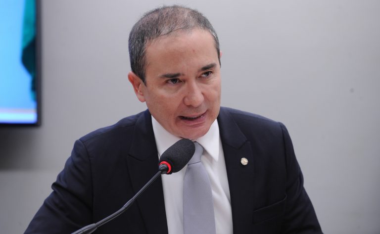 Projeto de lei define critérios para reparação de dano moral