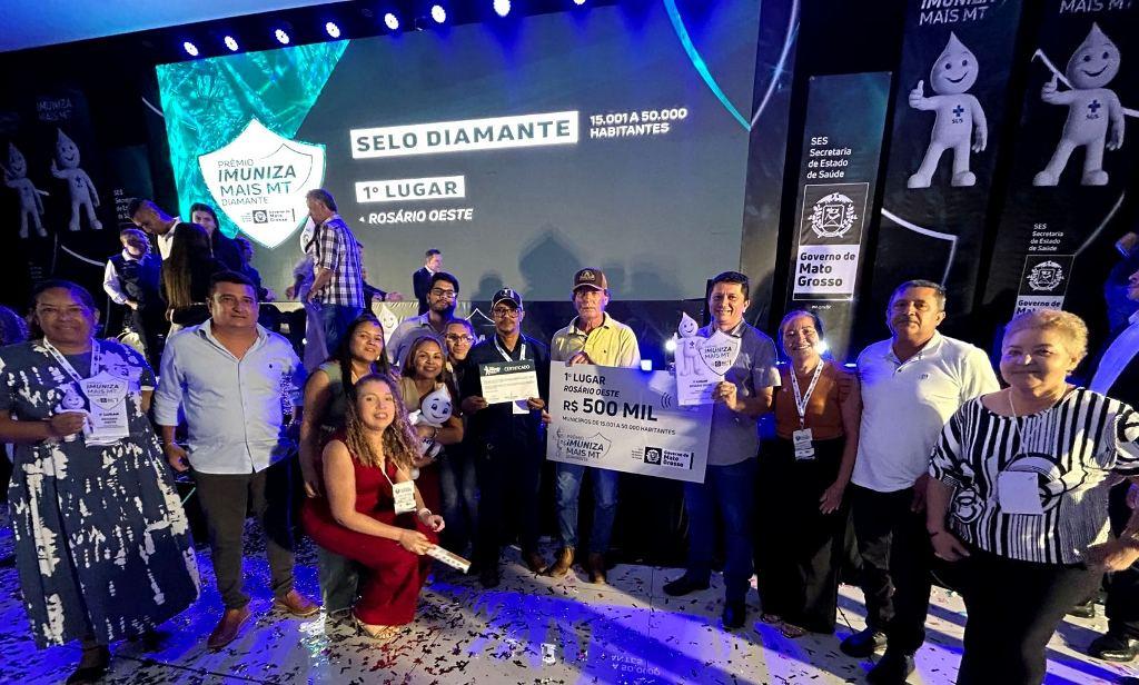 Rosário Oeste Conquista Selo Diamante e Lidera Vacinação em MT, recebendo R$ 500 Mil em prêmio.