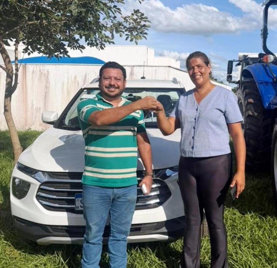 Sindicato dos Trabalhadores Rurais de Rosário Oeste Recebe Novo Veículo para Fortalecer a Agricultura Familiar