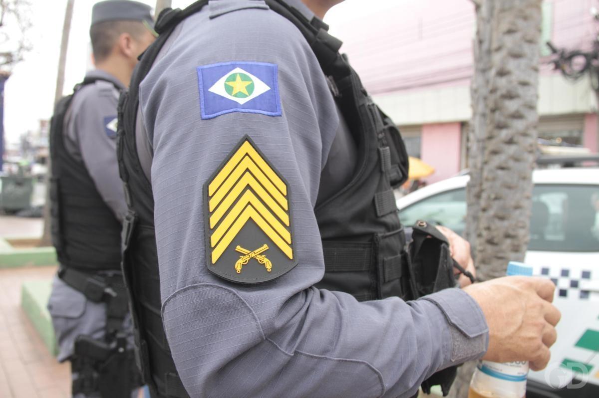 Alunos de 15 anos são detidos após invadir escola, vandalizar salas e pichar facção em Sorriso