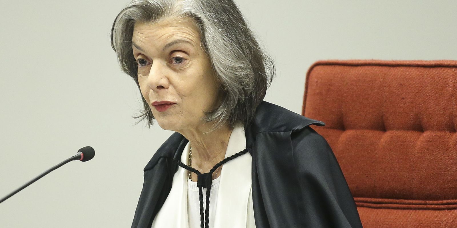 Cármen Lúcia adianta escolha para nova direção do TSE
