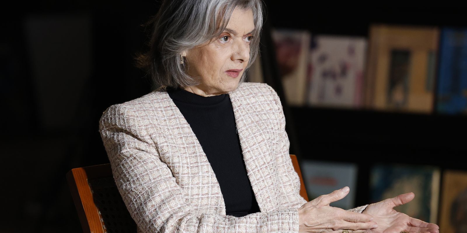Ministra Cármen Lúcia revela conselhos familiares para deixar o STF devido a ataques machistas