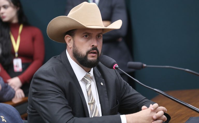 Câmara aprova proposta que reestrutura critérios para nomes em rodovias federais